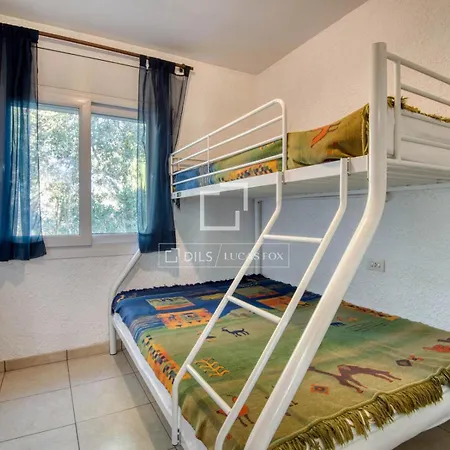 Mas Mundo - 4 Ferienhaeuser In Calonge / * Girona