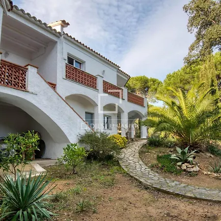 Mas Mundo - 4 Ferienhaeuser In Calonge / * Girona