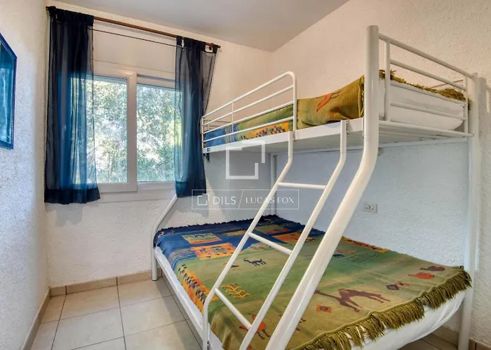 Mas Mundo - 4 Ferienhaeuser In Calonge / * Girona